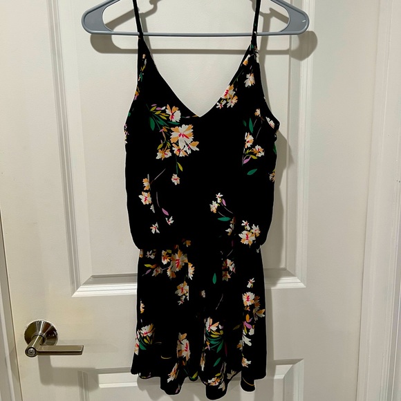 Jumpsuit perfect for summer - Picture 2 of 3